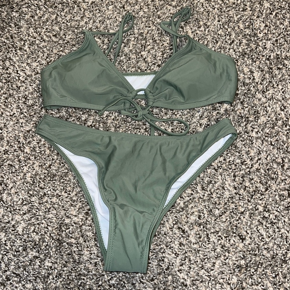 Super cute Green bikini